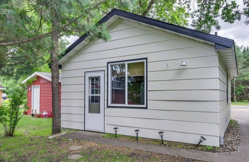 Pelican Rapids Cabin | Lakefront Pelican Rapids Cabin w/Boat Dock!