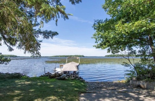 Hillman House | Lakefront Retreat on Platte Lake - Sleeps 18 - 2 King Ensuites - Pontoon Rental