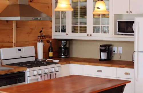 Highlands East Cottage | Lakefront South Algonquin Paradise