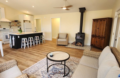 North Frontenac Cottage | Lakefront, treetop, cottage. Immerse yourself in a panorama of nature.