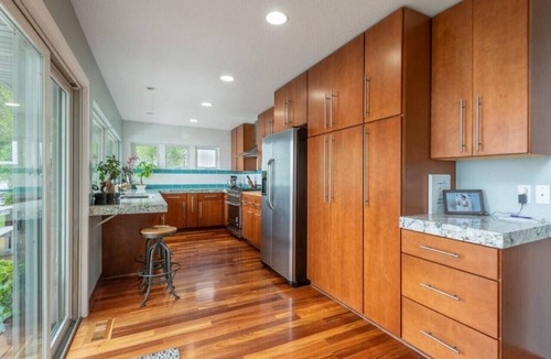 Waconia House | Lakefront Waconia -Sleeps 9, 4 bedrooms, 2 bath, dock, 2 fireplaces, pets ok,