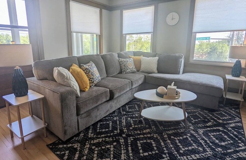 Lakeside - Lester Park Apartment | Lakeside Condo | Three Seasons Patio