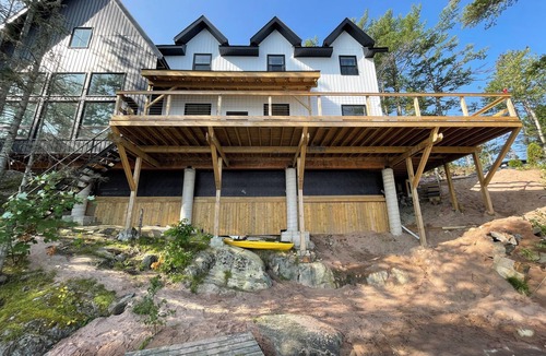 Algoma District Cottage | Lakeside cottage at Upper Island Lake