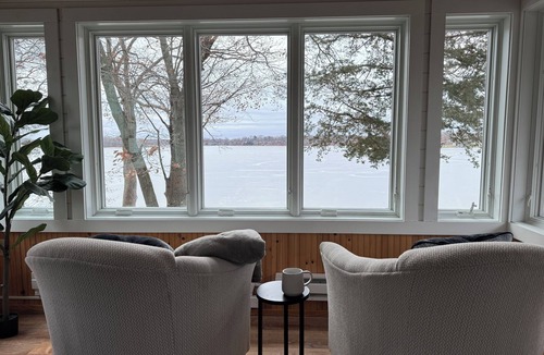Center City Cabin | Lakeside Escape: Cozy Cabin, 1 Hr from City!