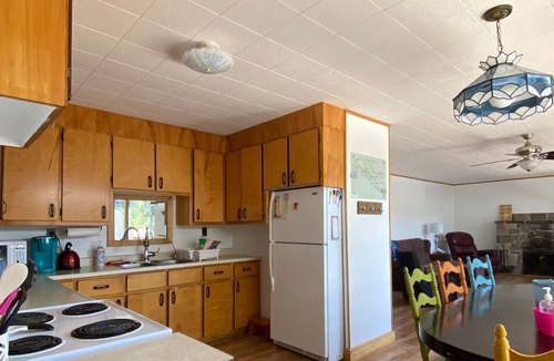 Ahmic Harbour House | Lakeside Family Cottage North East of Parry Sound and Muskoka