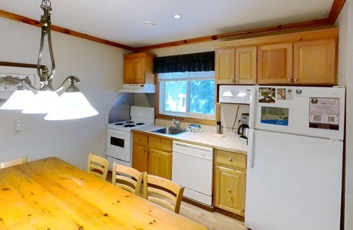 Otonabee-South Monaghan Cottage | Lakeside Getaway Perfect for Families: Playgrounds & Nature Trails
