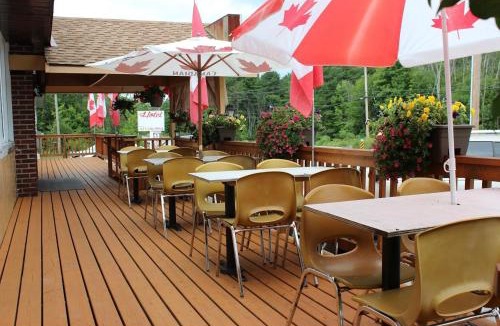 Cloyne Hotel | Lakeside Inn