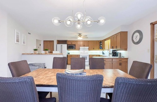Bayfield Cottage | Lakeside Layover, King Bed! *New Sauna*