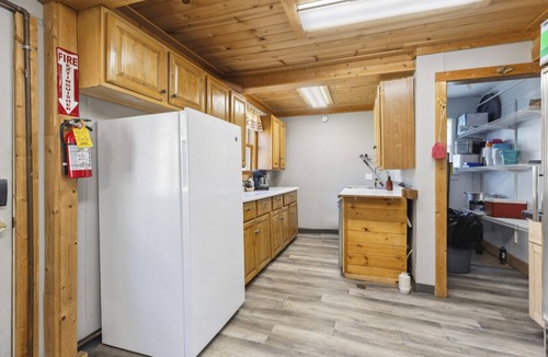 Emily Cabin | Lakeside Lodge, Sleeps 39! Sandy Beach, Volleyball Court, Game Room!