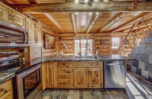 Nevis House | Lakeside Log Home with Pontoon & Game Room - Perfect for Families & Getaways!