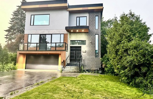 Pickering House | Lakeside Luxe