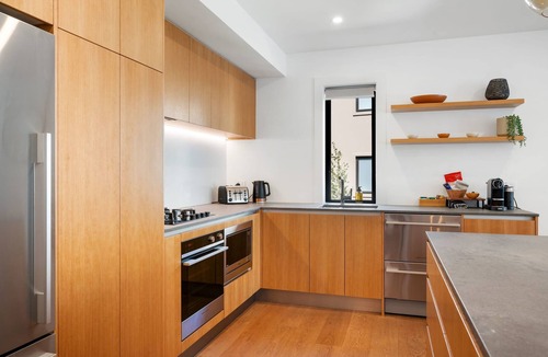 Wanaka Apartment | Lakeside Luxury 3 Bedroom