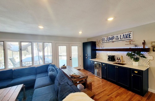 Center Township Cabin | Lakeside Sand Beach House on 3 Acres of fun Near Nisswa and Cross Lake.