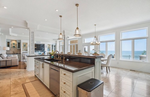 Stoney Creek Villa | Lakeside Villa – Luxury Waterfront Retreat with Skyline Views