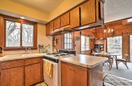 Stearns County Cabin | Lakeview 10-Acre Kimball Cabin w/Private Beach!