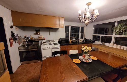 Roseneath House | Lakeview Cottage in Roseneath