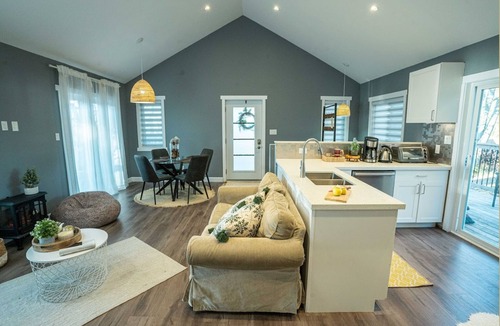 Valentia Cottage | Lakeview Cozy Cottage: Close to Water for Swimming, Fishing & Kayaking