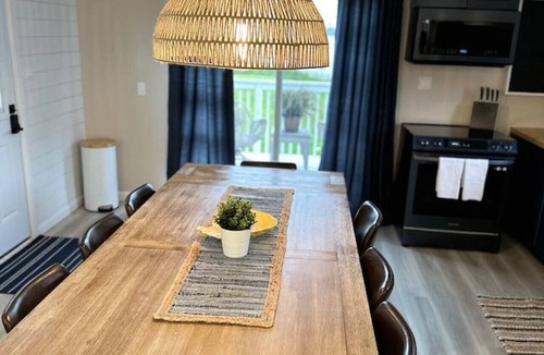 Gravenhurst Cabin | Lakeview Escape - Sparrow Lake Muskoka Beach House