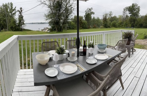 Gravenhurst Cabin | Lakeview Escape - Sparrow Lake Muskoka Beach House
