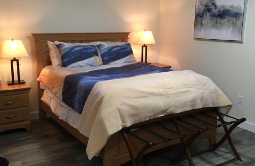 Central Okanagan Bed & Breakfast | Lakeview Gardens B&B