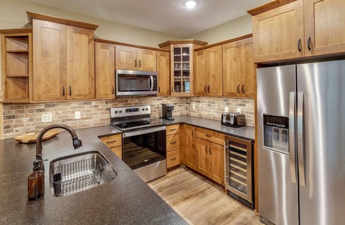 Pequot Lakes Resort | Lakeview Home with Dock on the Whitefish Chain, Outdoor Pool, Pickleball & More