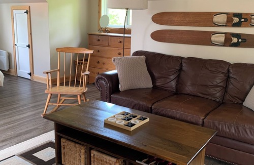 Crystal Falls Apartment | Lakeview Loft Retreat