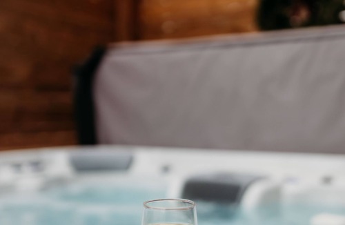 Hamilton Township House | Lakeview Luxury Farmhouse Retreat + Hot Tub