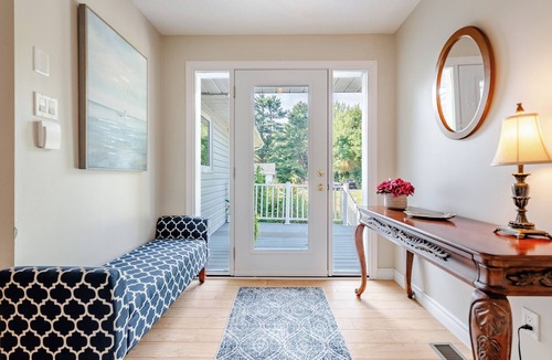 South Glengarry House | Lancaster Waterfront Retreat