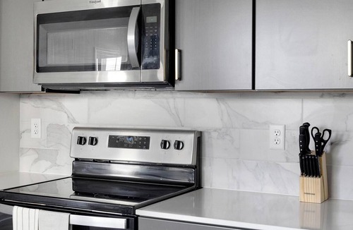 North Chesterfield Apartment | Landing | Stylish 2BD, Courtyard, Pool
