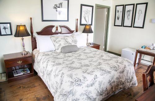 Liverpool Hotel | Lanes Privateer Inn