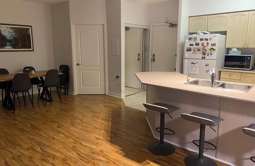 North York Condo | Large 2+2+den, private terrace, gym, sauna, garage, walk to subway!