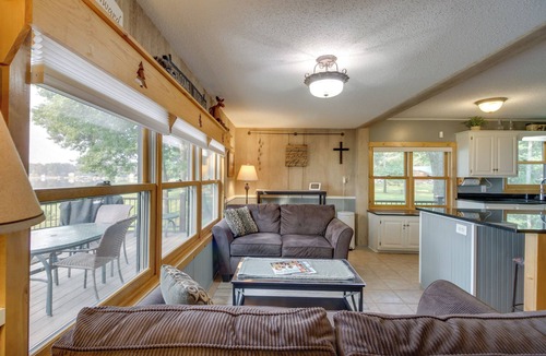 Nisswa Cabin | Large Home on Lake Edward w/Deck & Fire Pit!