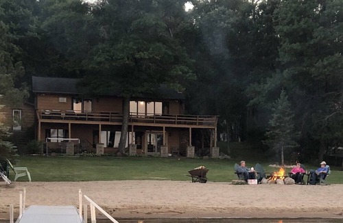 Nisswa House | Large Lake House With Sugar Sand Beach!