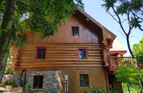 Frontenac Cottage | Large log home in private bay on Rideau Lakes near Kingston+1000 Islands