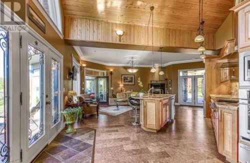Azilda House | Large & Private Luxury Executive Waterfront Lakeview Estate