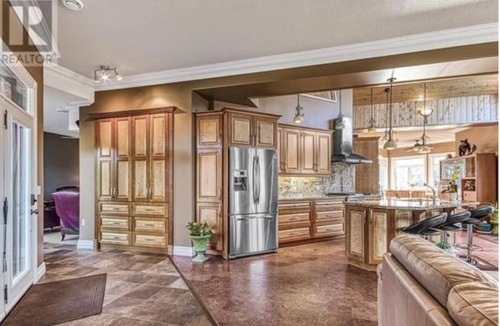 Azilda House | Large & Private Luxury Executive Waterfront Lakeview Estate