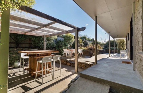 Lowburn House | Large, spacious home great for large numbers