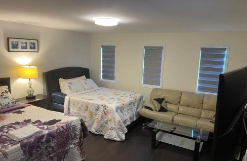 Whitby House | Largest ensuite bedroom in a guest house