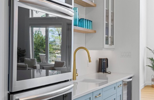 Northern Bruce Peninsula Cottage | Largest Luxury Private Beachfront in Tobermory with Hot tub!