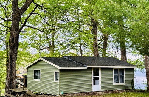 Leeds and the Thousand Islands Cabin | Lazy Maple Cabin on Charleston Lake