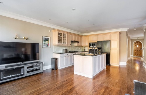 East York House | Leaside Retreat - spacious family home with hotel style amenities