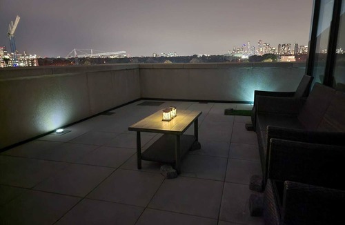 East York Condo | Leaside/Sunnybrook Executive 1 Bedroom, 2 Bathroom, Terrace, Condo