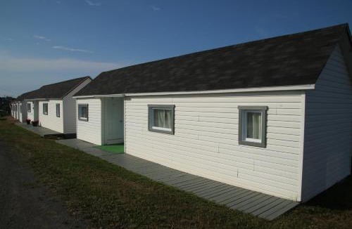 Cap-des-Rosiers Hotel | Les Cabines sur Mer