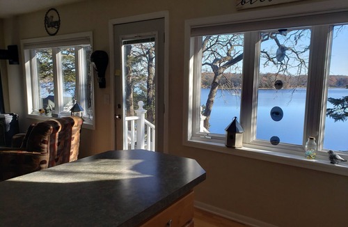 Clear Lake Cottage | Lil Cottage on the Chain!