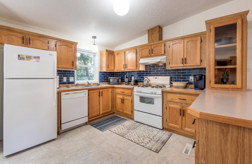 Edna House | Little McDonald Lake, Perham! Sandy Beach, Kayaks, Paddle Boards, Beautiful View