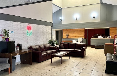 Lively Hotel | Lively Inn & Suites