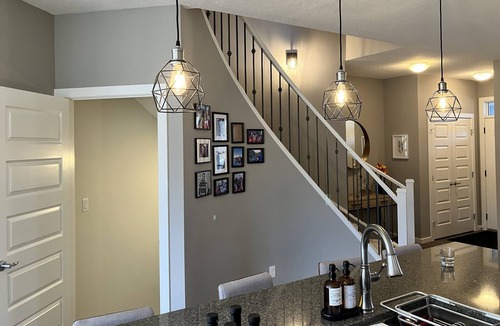 Southeast Calgary House | llllllllllllllllll