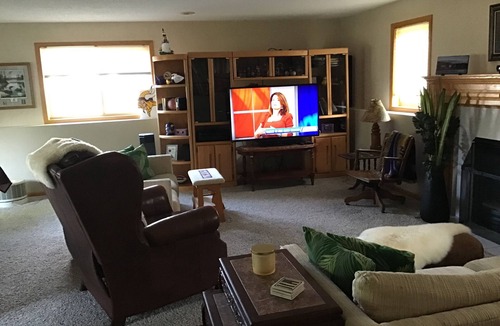 Blaine House | Location: By Target Center, US Bank Stadium, Target Field & Blaine Sports Ctr!