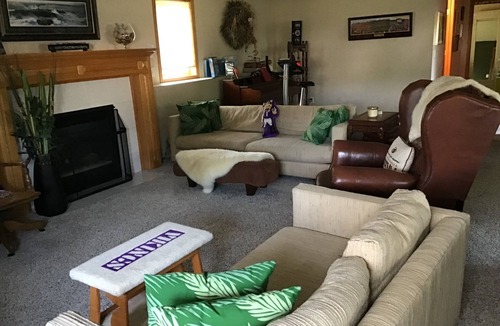 Blaine House | Location: By Target Center, US Bank Stadium, Target Field & Blaine Sports Ctr!