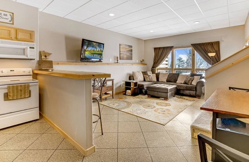 Duluth Apartment | Location, Location, Location!!! - Very close to trails, Downtown and Bayfront